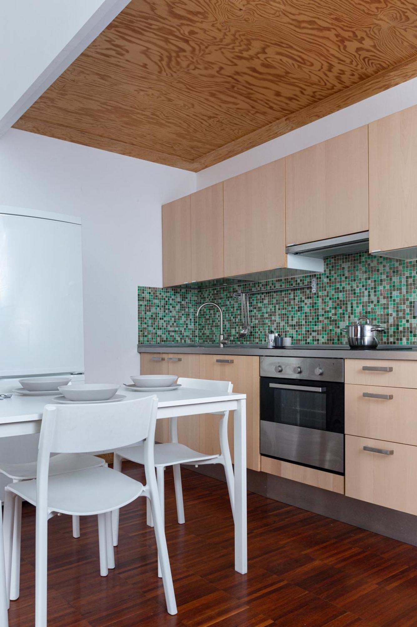 White And Brown Exclusive Loft With Terrace - Free Parking - M2 Station Apartment Milan Bagian luar foto